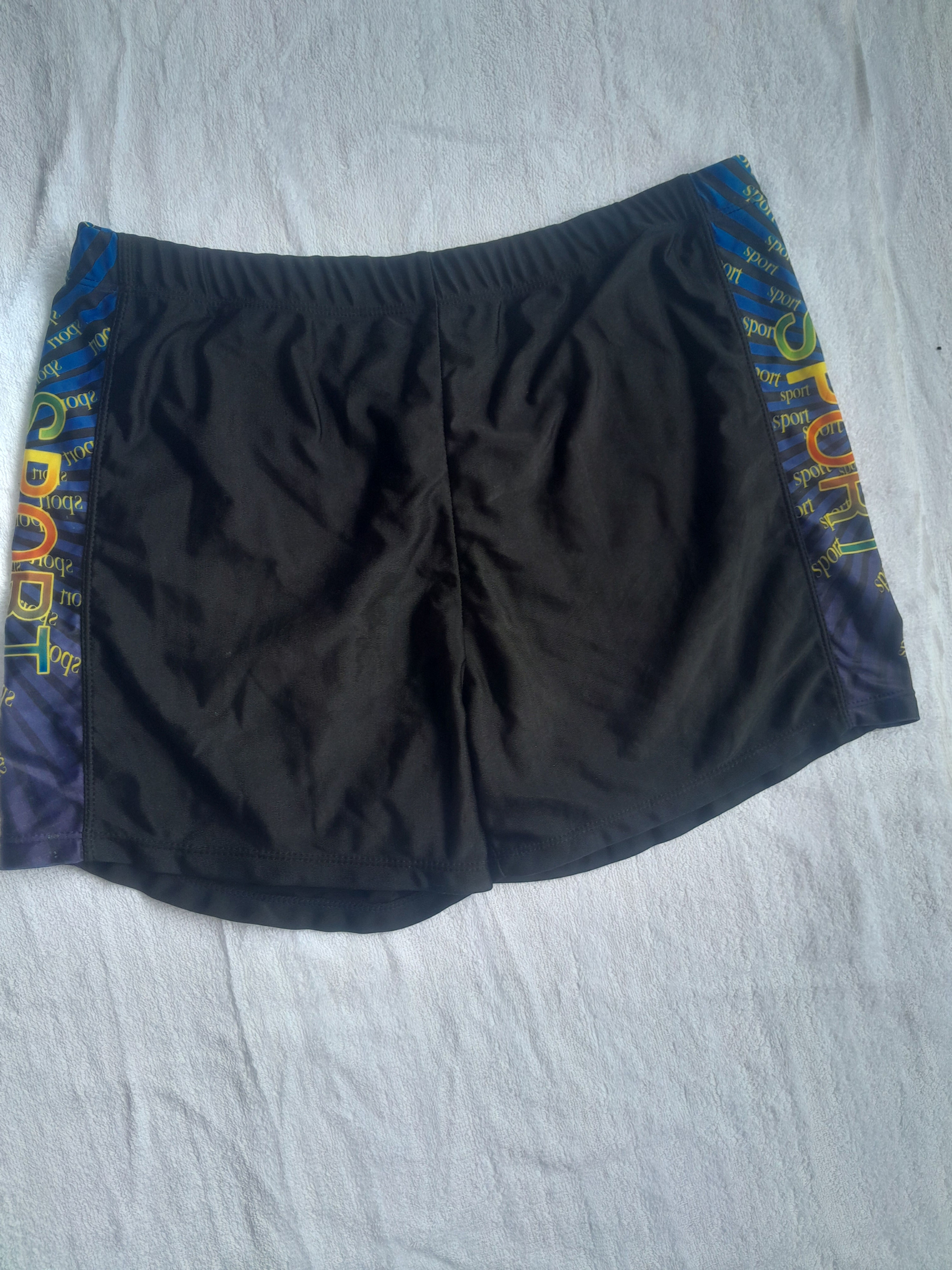 Men's swim trunk