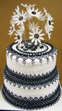 Black and White Daisy Wedding Cake