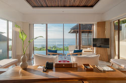 luxury pool villa king size auite