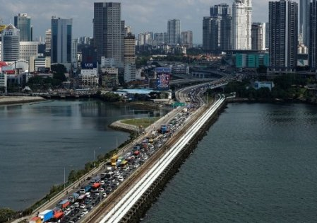 11월 29일 부터 말레이시아-싱가포르 국경 개방