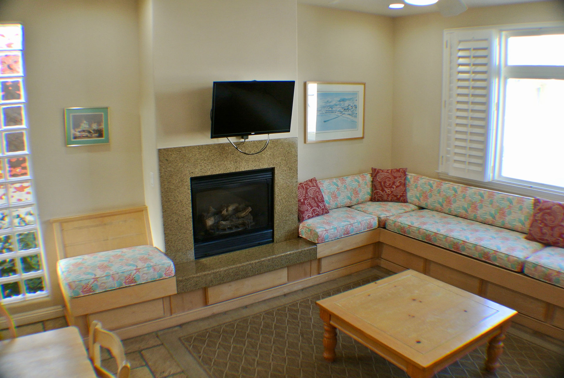 Living room with fire place