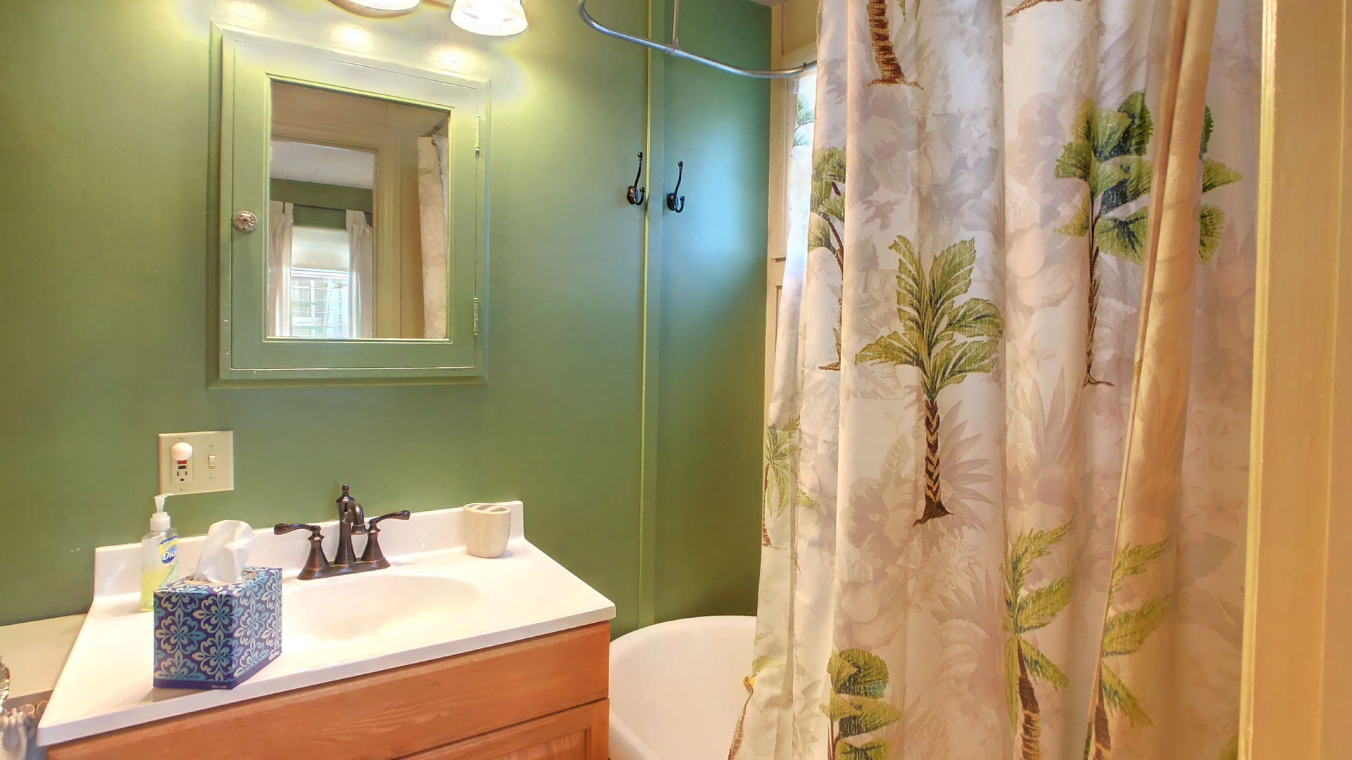 30 310 E Whittley (76)