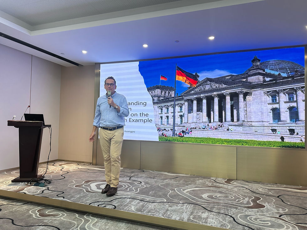 Peter Helis Empowers Chinese Entrepreneurs with Insights on European Business at Guangzhou Huangpu Training Session