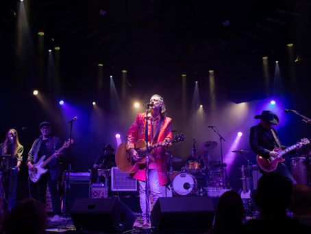 New Year, New Album: Roger Clyne and The Peacemakers on the Release of ‘Hell to Breakfast’