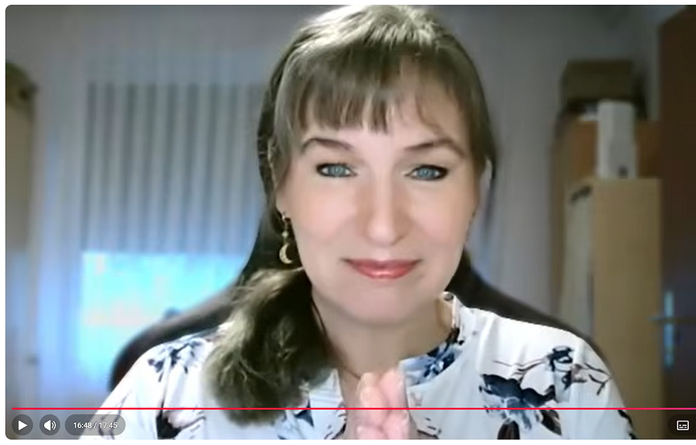 Marion Siener – Tarotmentorin und Begleiterin für intuitives Kartenlegen