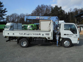 クレーン機能付トラック2t