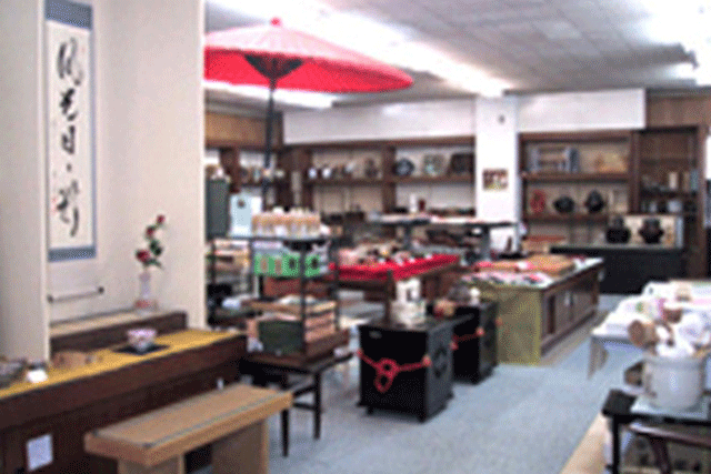 稲垣屋茶道具センター・店内
