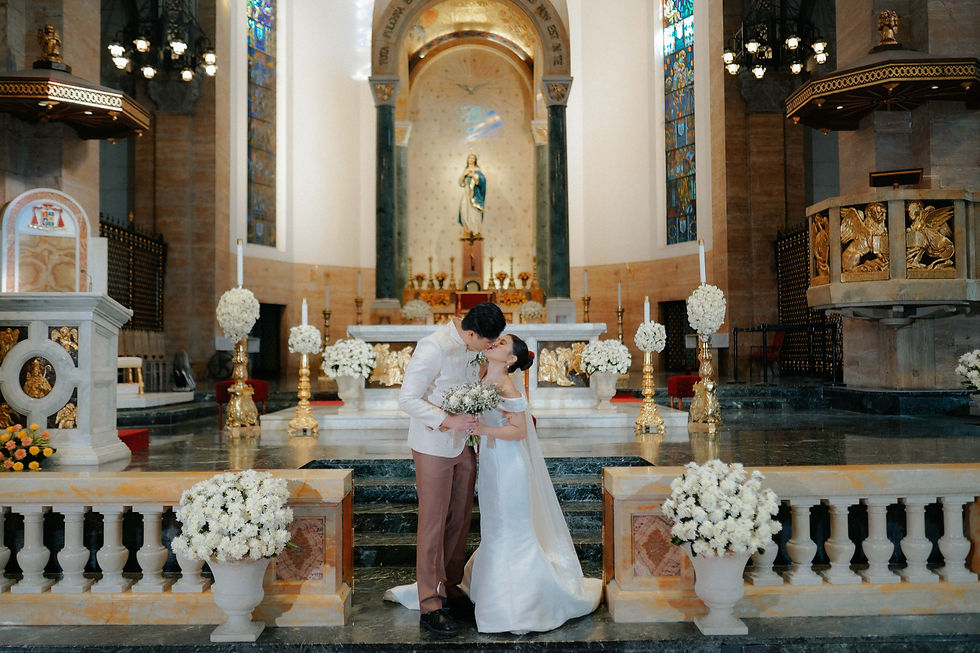 Cinematic documentary wedding photography