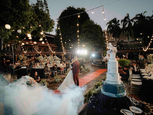 San Agustin Church Wedding Photos of Marc & Tin. Modern Manila Wedding Photographers