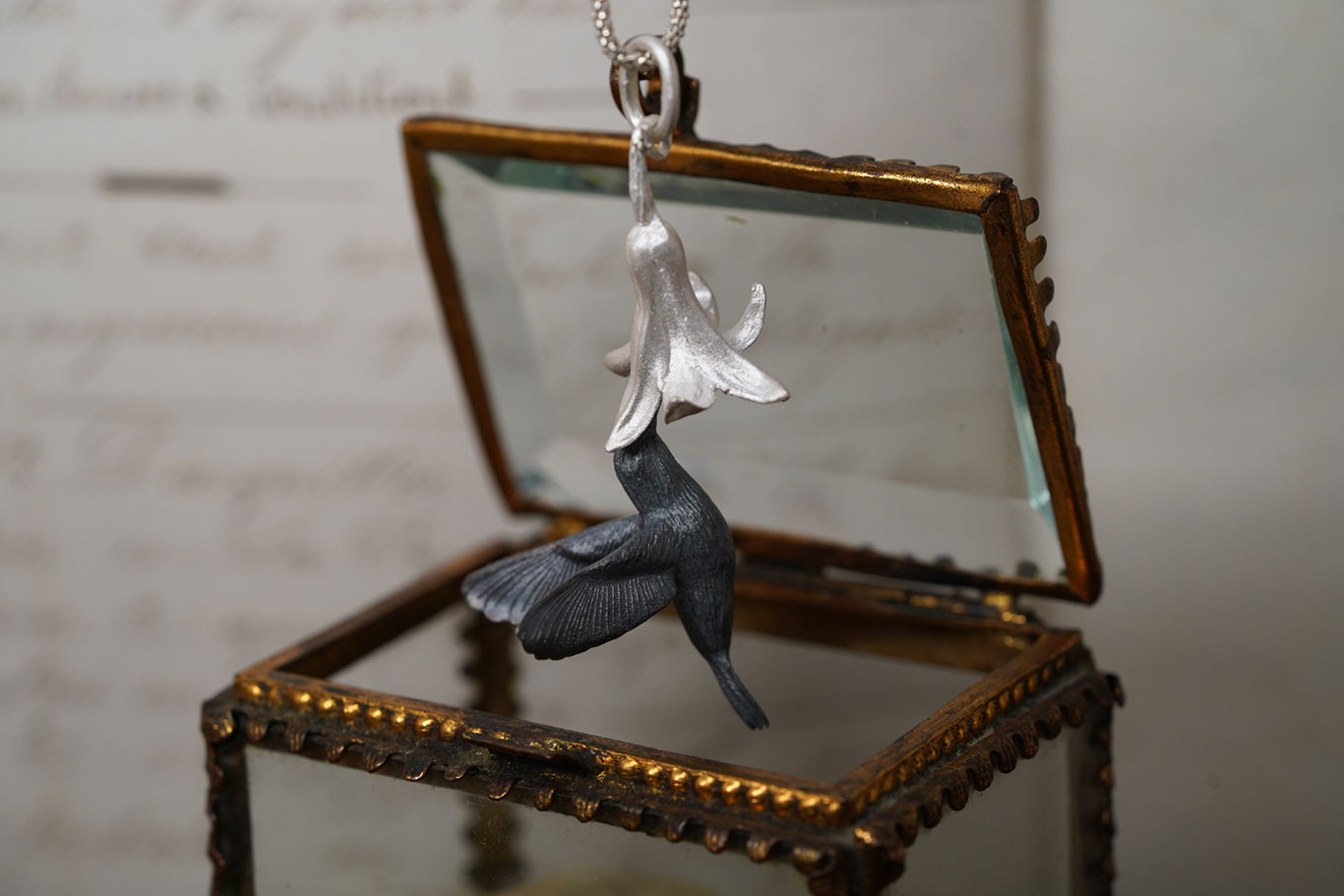 MW P1158 Sweet Honey Pendant