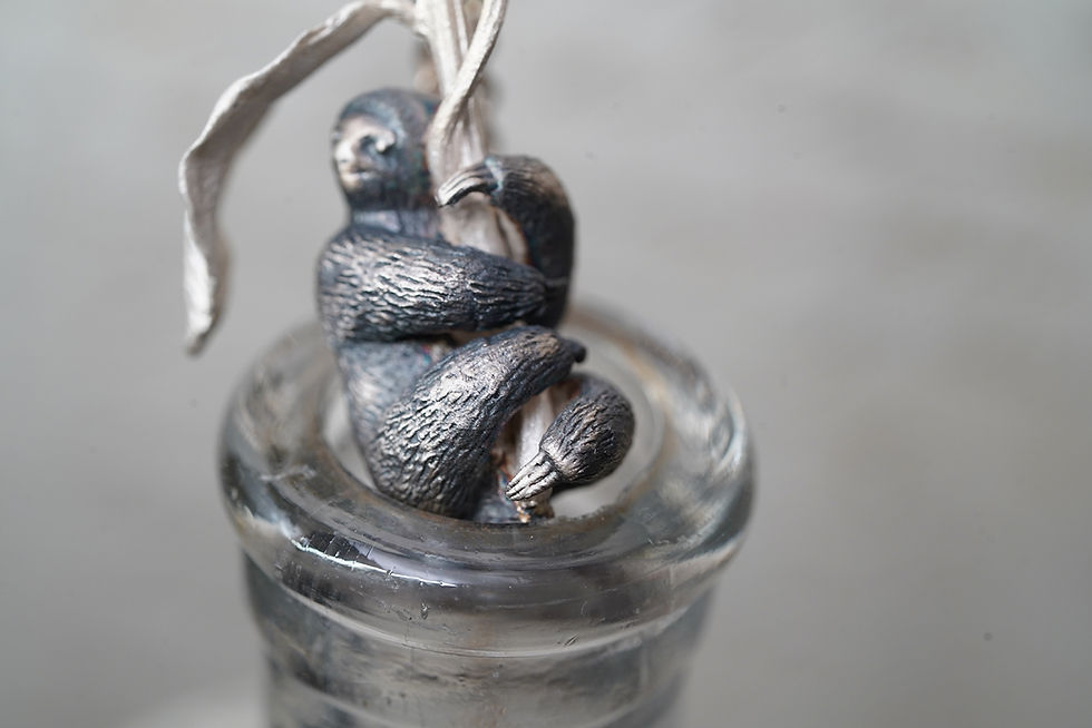 縮圖：MW P1190 Chilling Sloth Pendant
