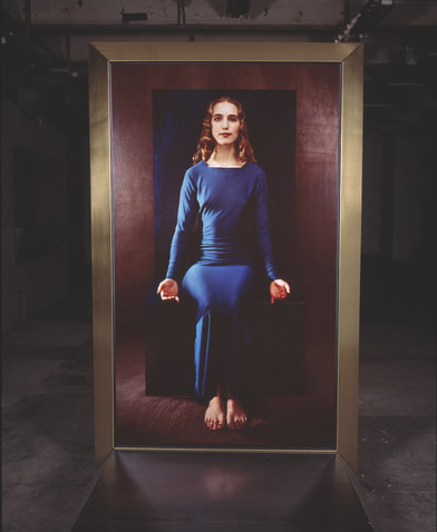 Veronica 1992, 210 x 140 x 400 cm, cibachrome, steel
