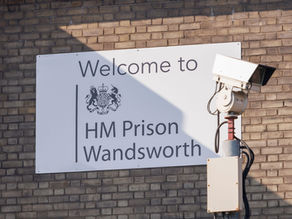 How does Wandsworth Prison support families?