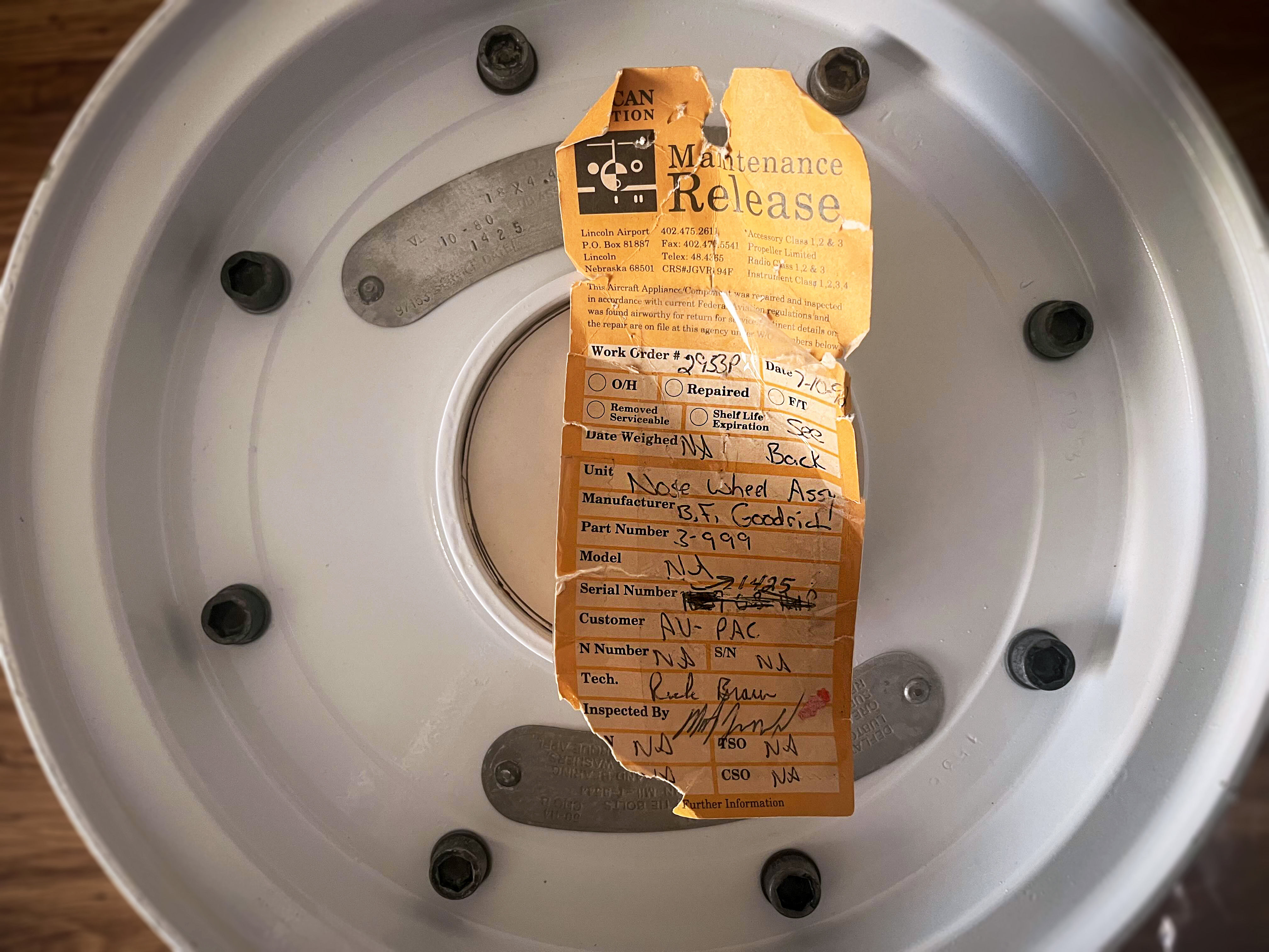 Goodrich aircraft nose wheel Assy PN: 3-999