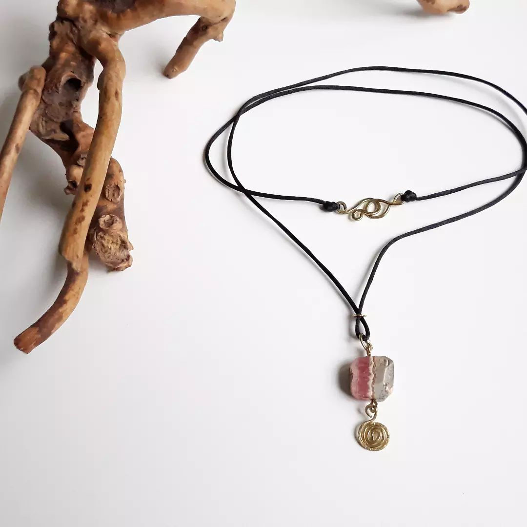 AMULET "BALANS ŻYCIOWY" - Rodochrozyt - wisiorek na szyję