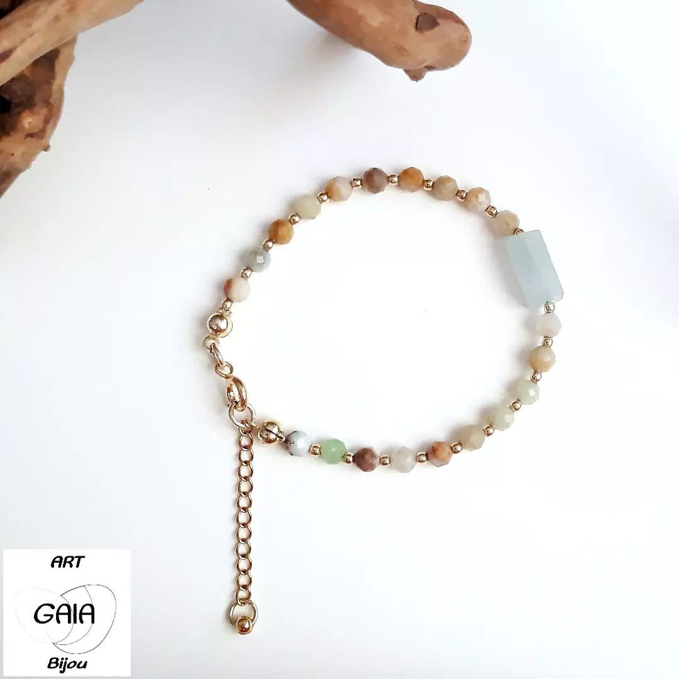 Bransoletka z amazonitami, niebieskim morganitem oraz okuciami w kolorze złotym