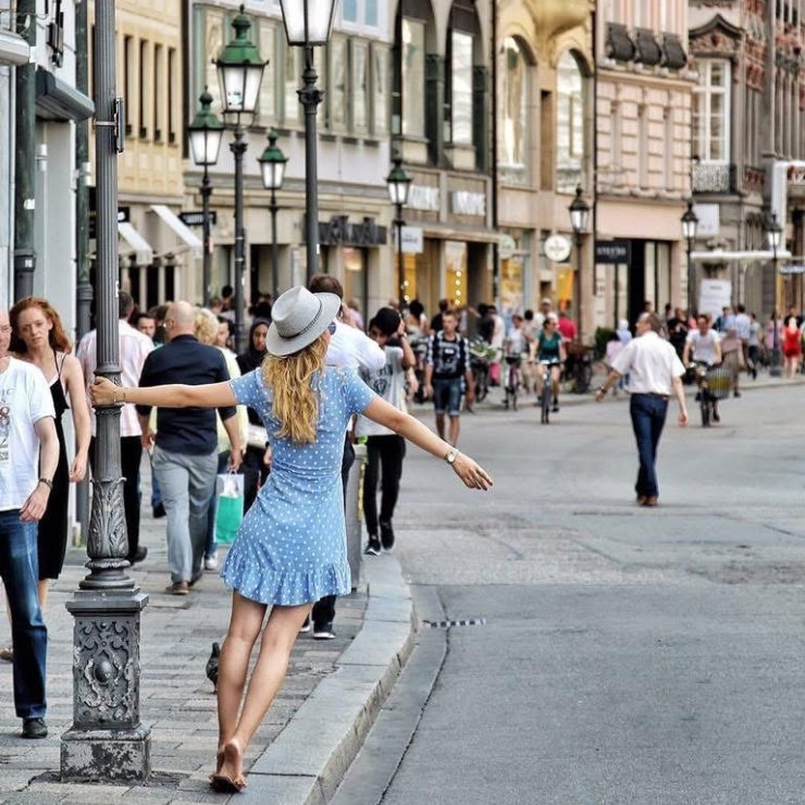 The Legal Maze of Public Monitoring