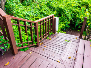 Wooden Deck Railing