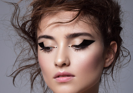 Graphic Eyeliner Makeup