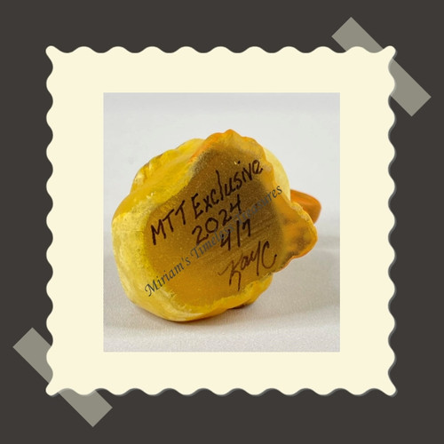 Fenton Glass Natural Yellow Duckling 