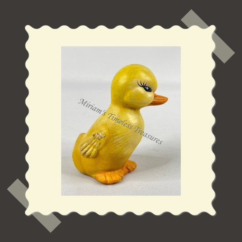 Fenton Glass Natural Yellow Duckling 