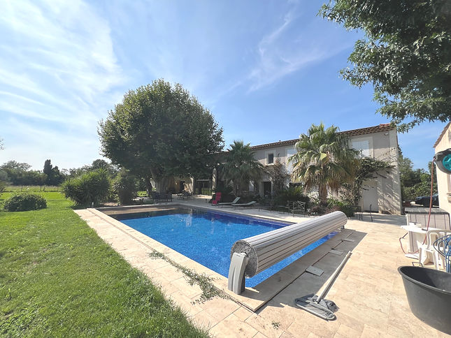 Piscine + Maison 3 Bel Air _edited.jpg