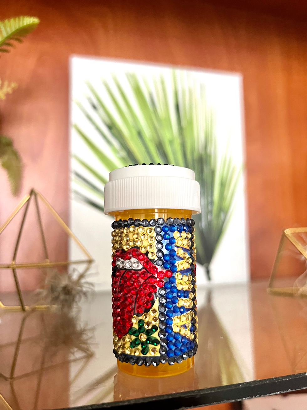 Thumbnail: bedazzled pill bottle featuring a Mario 1-Up mushroom design with green pipes, perfect for Nintendo gamers.