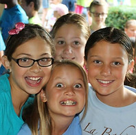 Happy girls.jpgXEXT1251x29078is.jpg