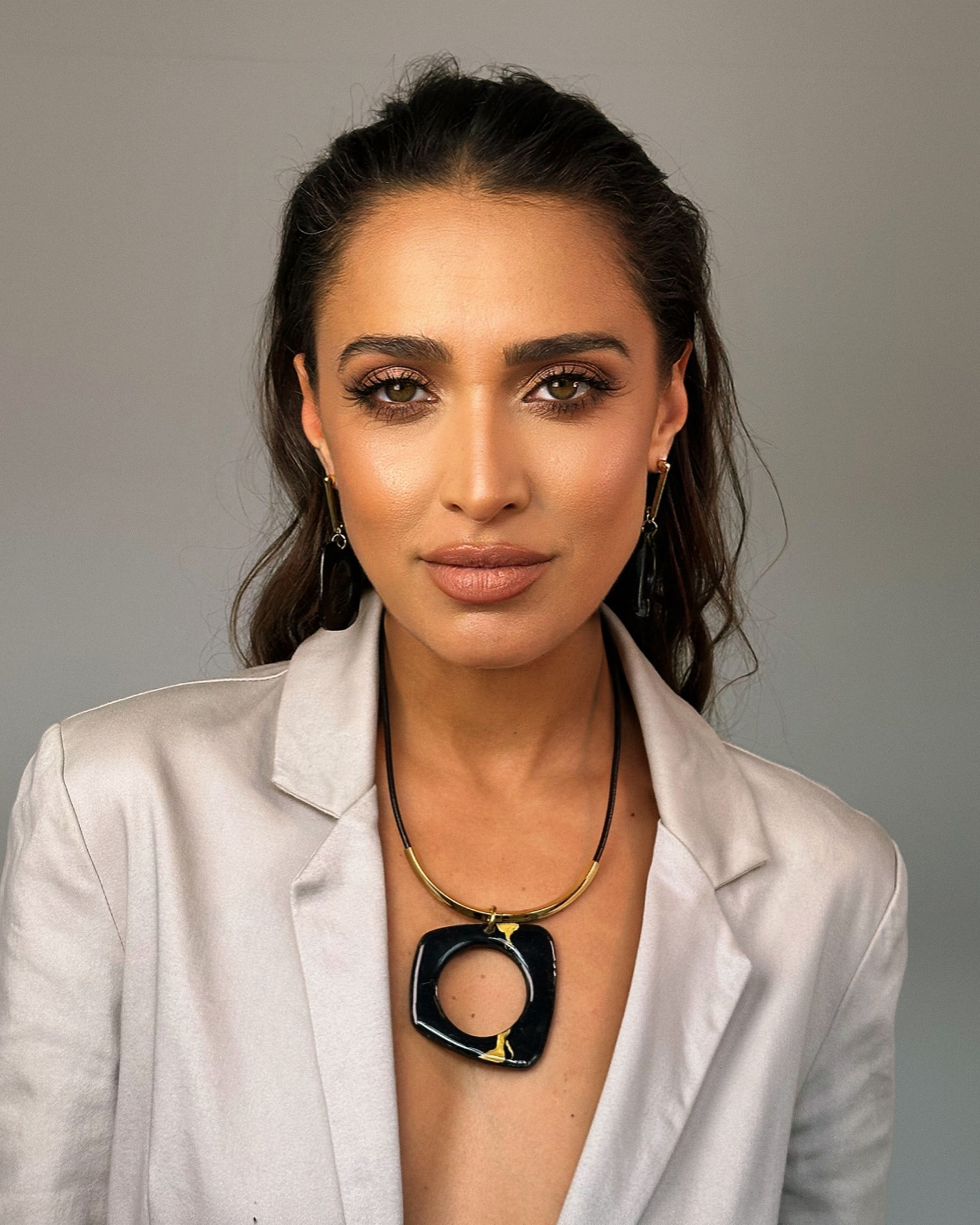 Colar Elemental Eclipse Dourado