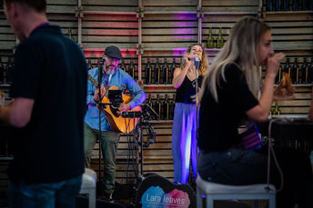 Divine fotografie, Live muziek bedrijfsborrel, muziek duo bedrijf