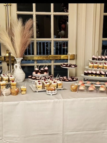 Mangú Delight Cakes dessert