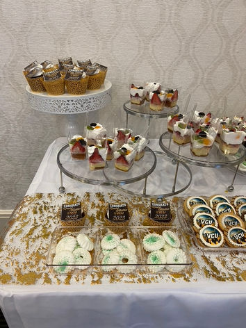 Mangú Delight Cakes dessert table