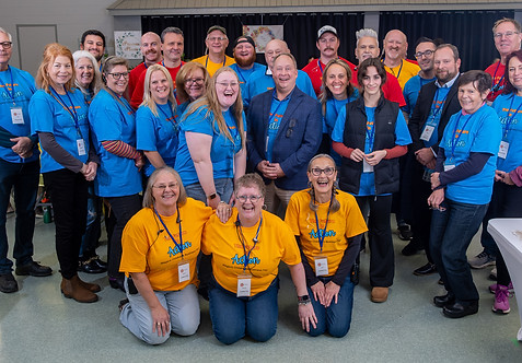 committee and volunteers.JPG