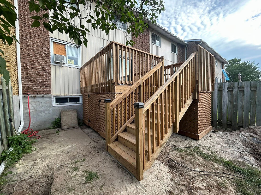 Custom home builder Muskoka projects: newly built wooden deck