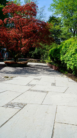 Naturgarten & Natursteinarbeiten von Drack Gartenbau in Winterthur der Gärtner.