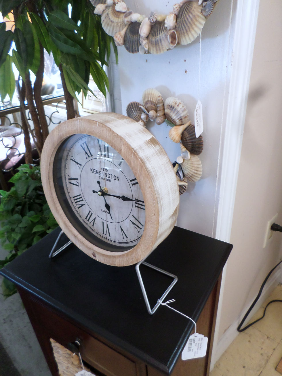 Round Table Clock $25