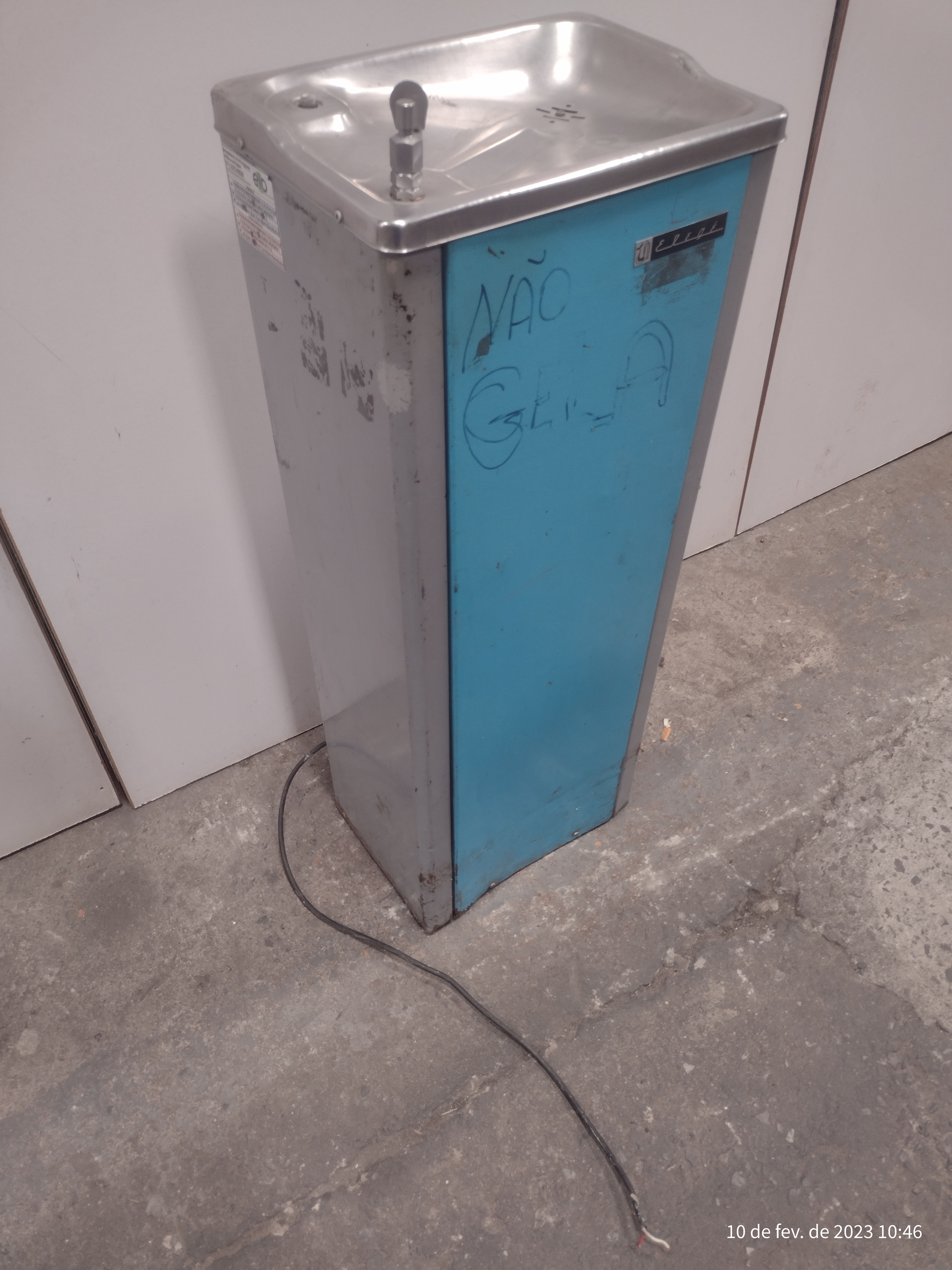 bebedouro para revisar (não gela)