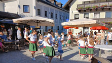 2. Kirchhamer Dorffest lockte zahlreiche Besucher auf den Dorfplatz