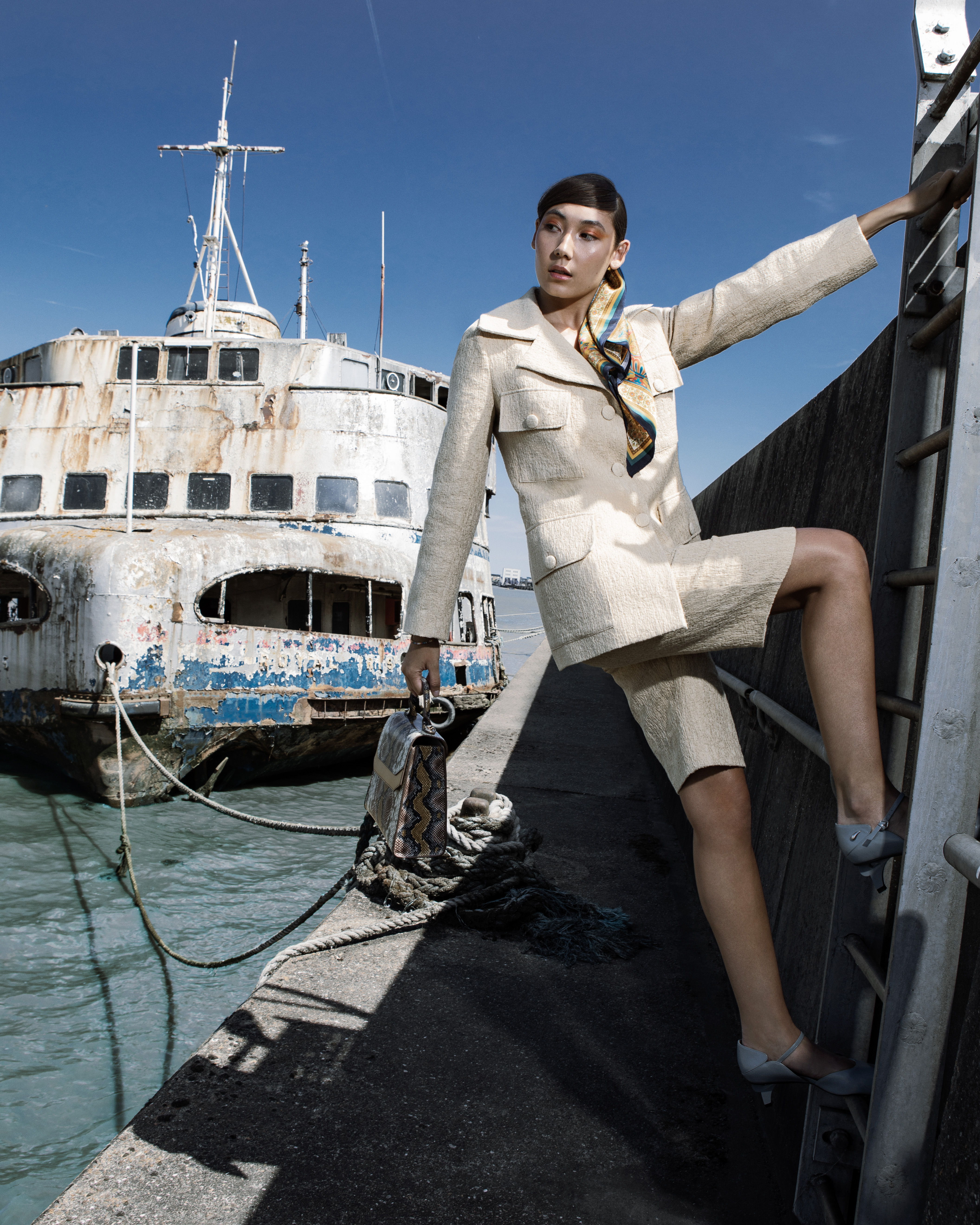 DISTANT SUMMER — Look 8