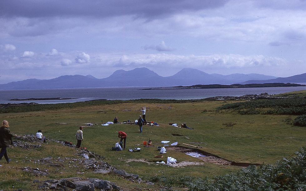 Setting of the Mesolithic midden