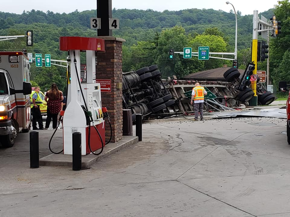 No One Seriously Injured in Taylors Falls Rollover Crash