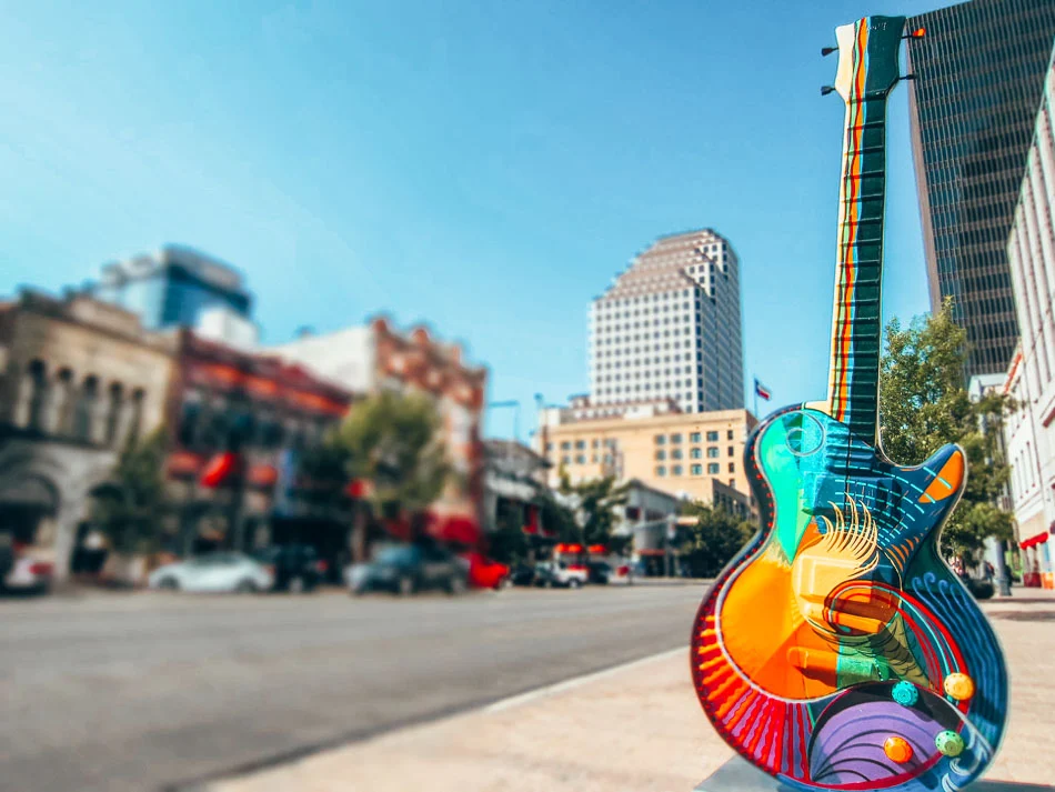 Austin-Texas-Street-Art.webp