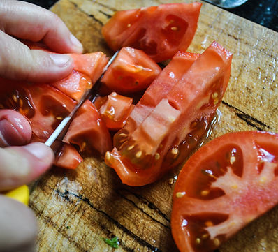 cutting tomatoes