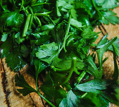 chopped flat parsley for salad