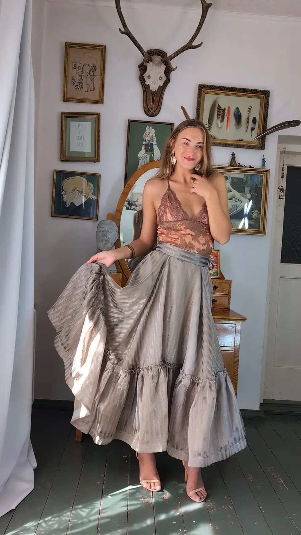Thumbnail: Digital gore evening skirt pattern for beginners. Ruffle skirt, bellow the knee
