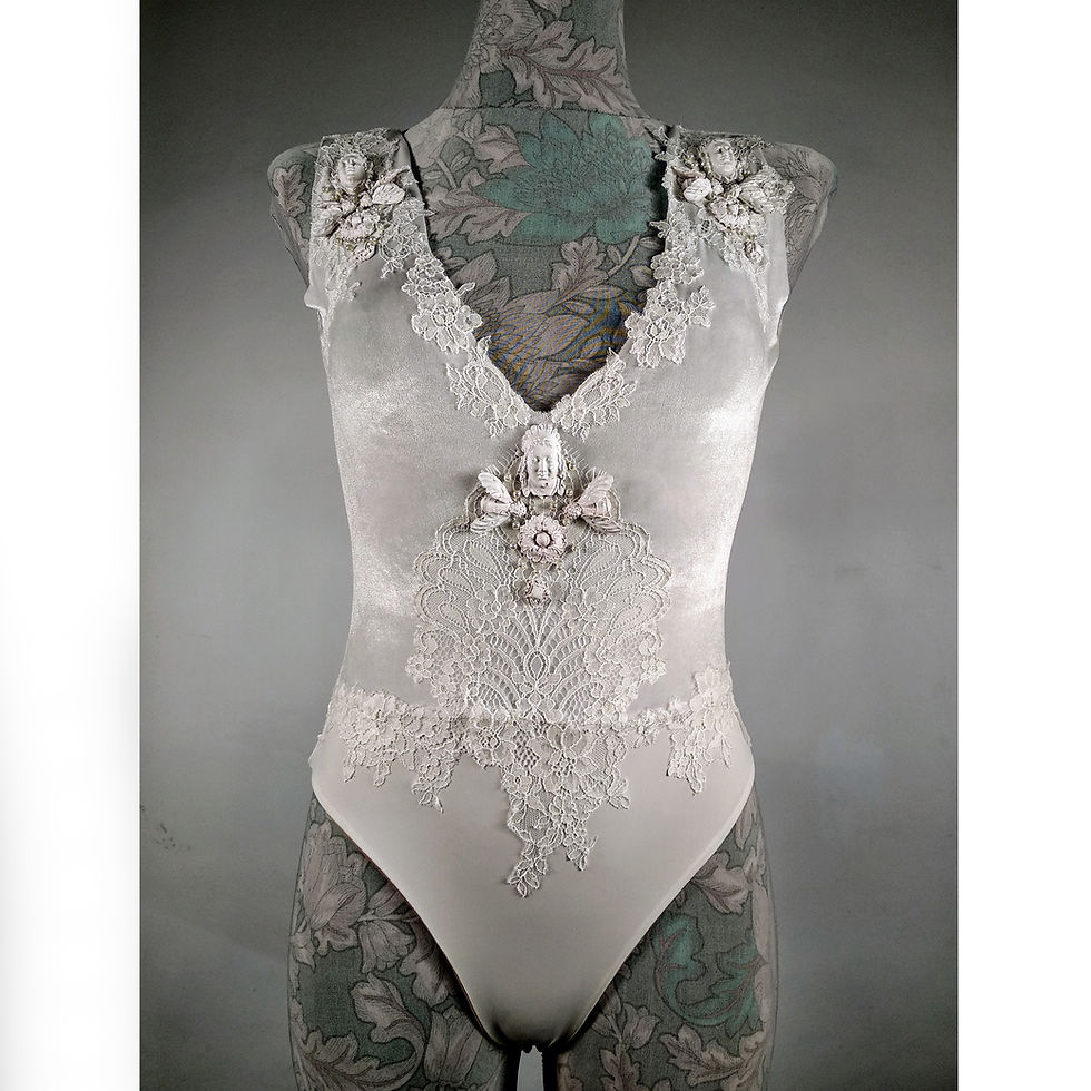 Thumbnail: Leotard pattern, V cut neckline