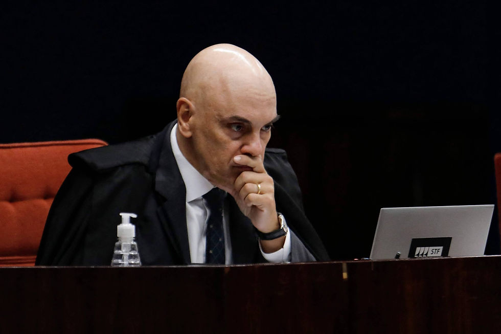 Prisão de Bolsonaro irrita ministros do STF e isola Moraes.