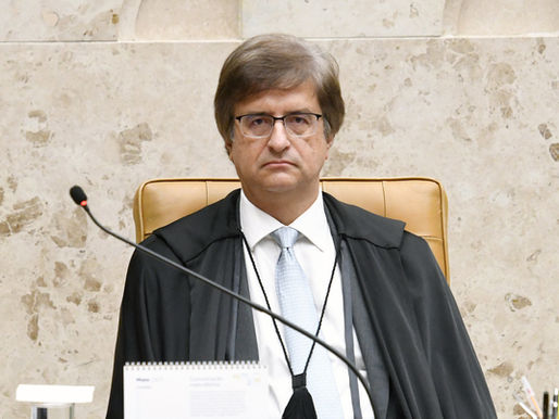 PGR quer tirar do povo o direito de pedir impeachment de ministros do STF