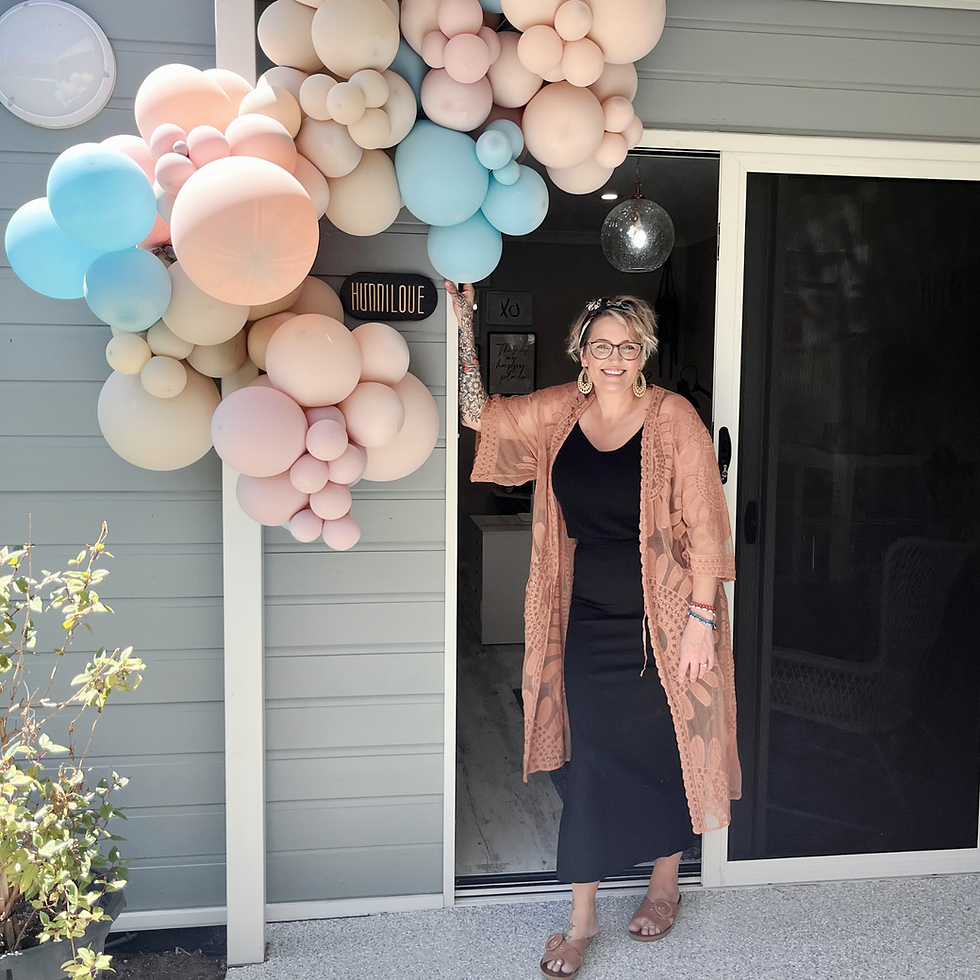 Nicole Hancock owner of HunniLove Beauty Salon out the front of her home salon space. offering beauty services in busselton including IPL Laser, bodywaxing, brows & BIAB nails. Over 20 years experience. felxible appointment times in a calming home environment.