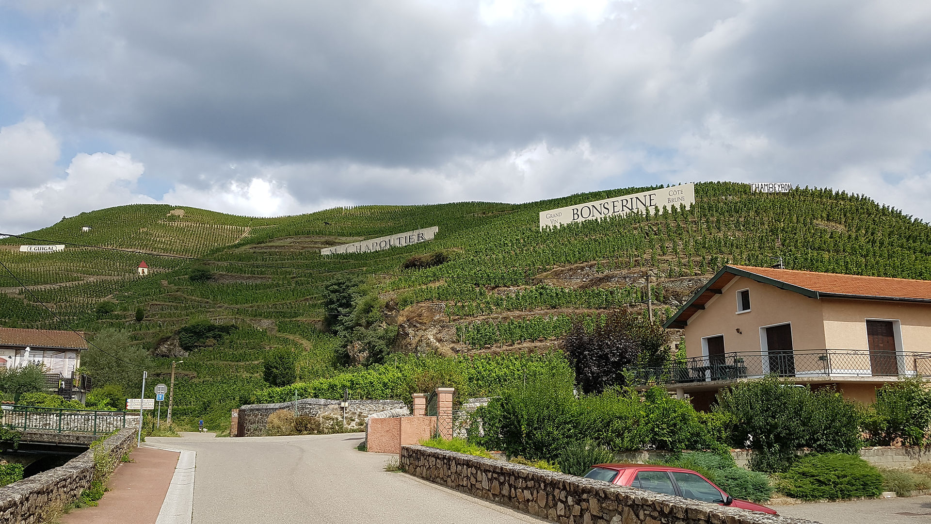 La Turque en haut à gauche